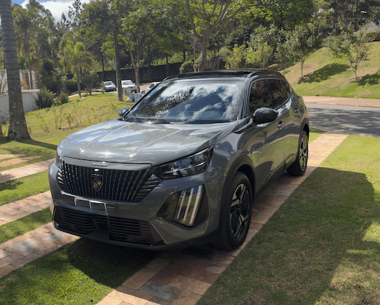 PEUGEOT 2008 GT T200 2025
